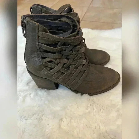 Free People Women's Ankle Boot Carrera Caged Leather Booties - Picture 8 of 9